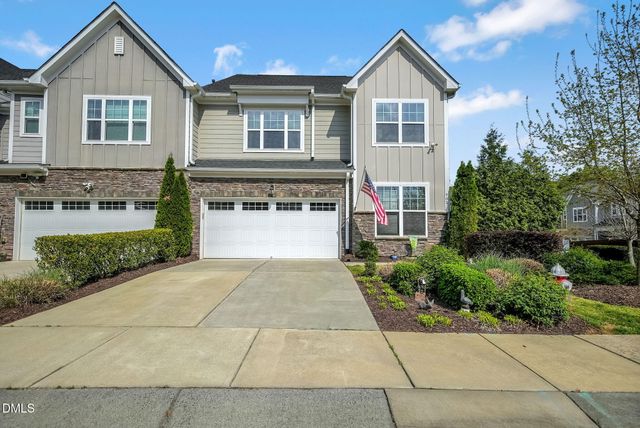 902 Green Ash Lane, Cary, NC 27513