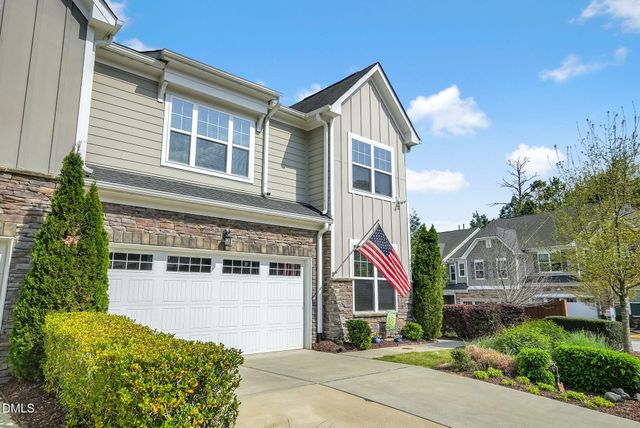 902 Green Ash Lane, Cary, NC 27513