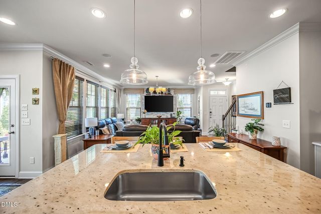 902 Green Ash Lane, Cary, NC 27513