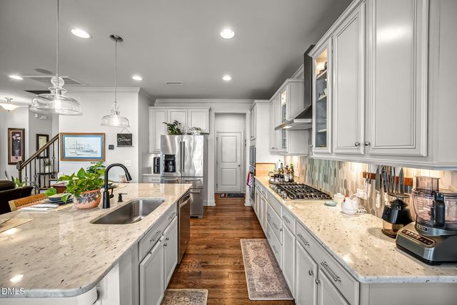 902 Green Ash Lane, Cary, NC 27513