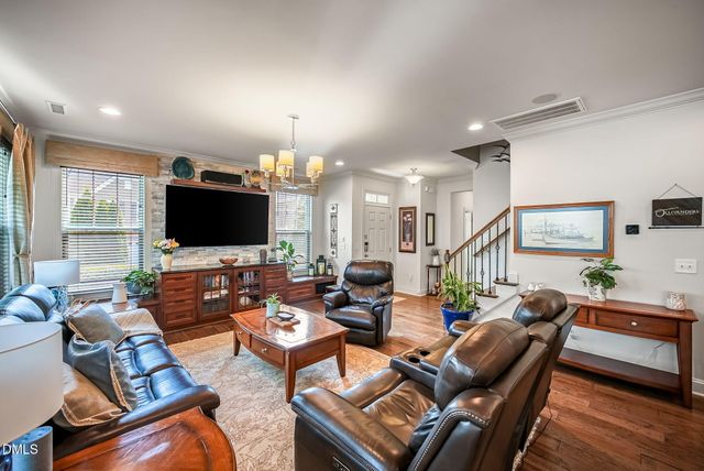 902 Green Ash Lane, Cary, NC 27513