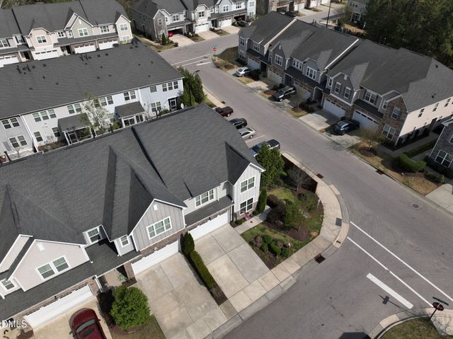 902 Green Ash Lane, Cary, NC 27513