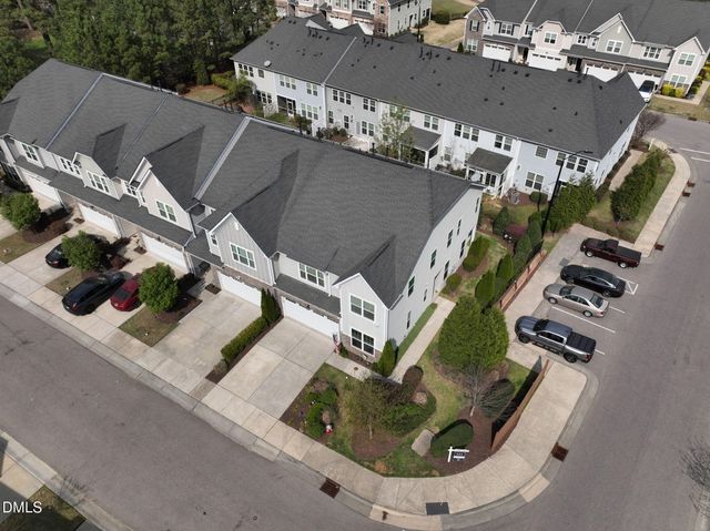 902 Green Ash Lane, Cary, NC 27513