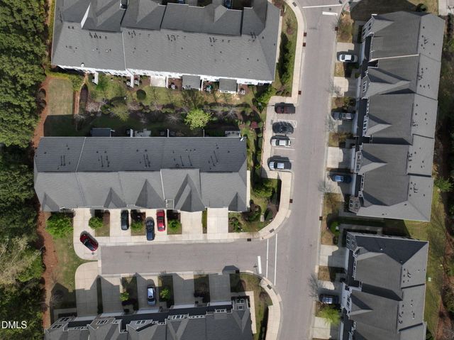 902 Green Ash Lane, Cary, NC 27513