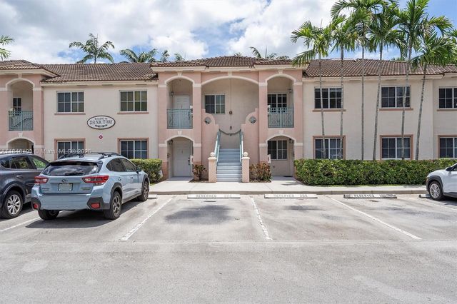 2251 NW 77th Way 205, Pembroke Pines, FL 33024
