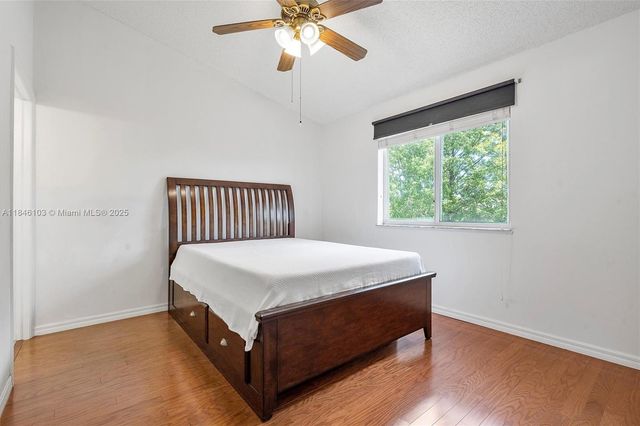 2251 NW 77th Way 205, Pembroke Pines, FL 33024