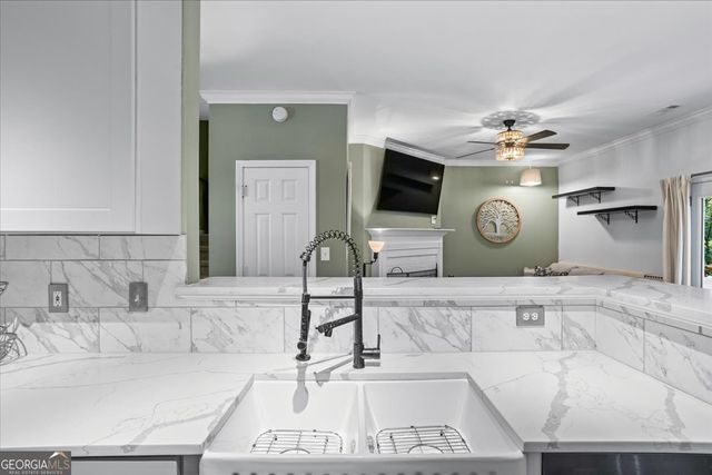 637 N Fairfield Drive, Peachtree City, GA 30269