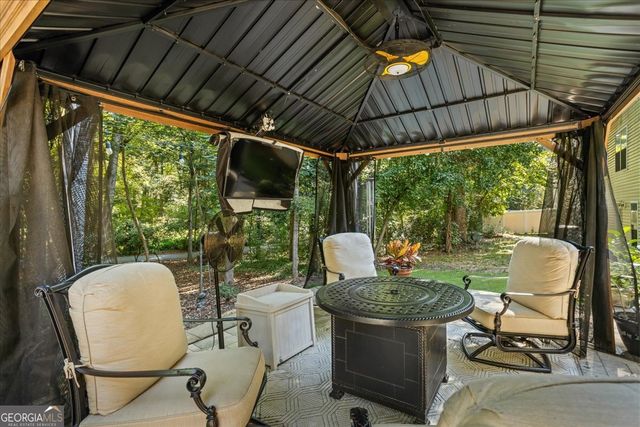 637 N Fairfield Drive, Peachtree City, GA 30269
