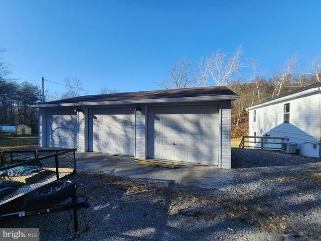 221 HEAVENLY LN, Capon Bridge, WV 26711