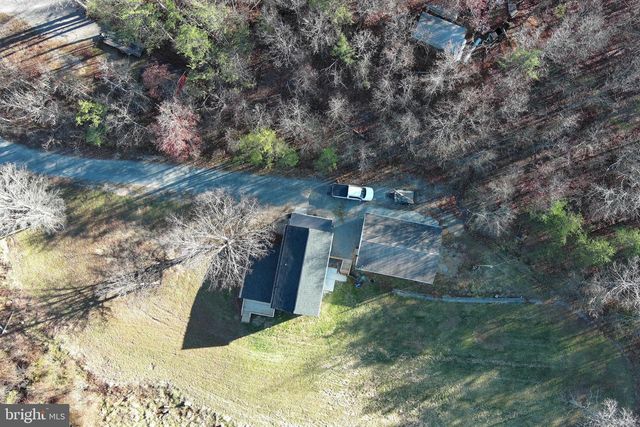 221 HEAVENLY LN, Capon Bridge, WV 26711