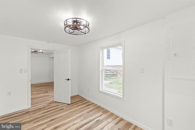 221 HEAVENLY LN, Capon Bridge, WV 26711