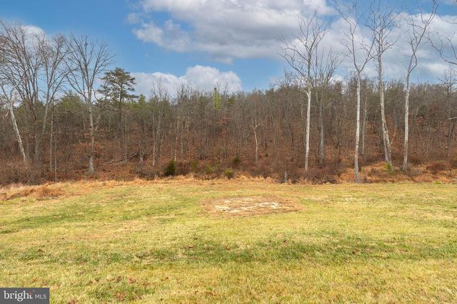 221 HEAVENLY LN, Capon Bridge, WV 26711