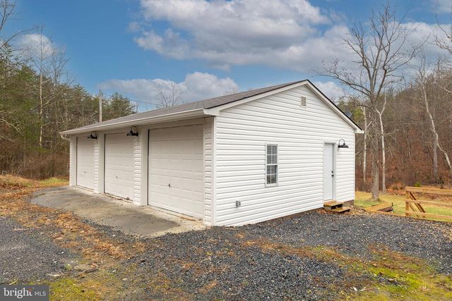 221 HEAVENLY LN, Capon Bridge, WV 26711