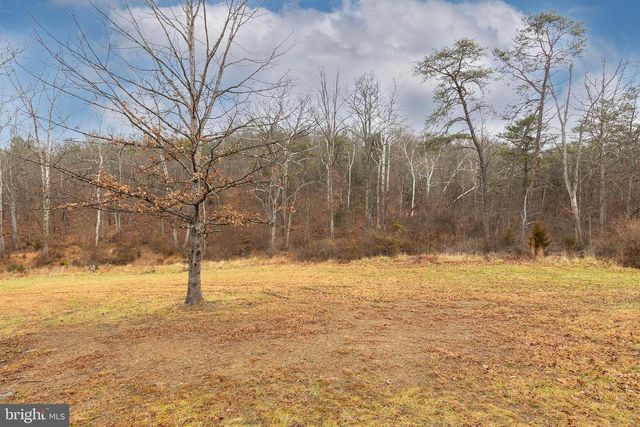 221 HEAVENLY LN, Capon Bridge, WV 26711