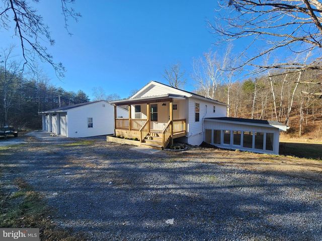 221 HEAVENLY LN, Capon Bridge, WV 26711