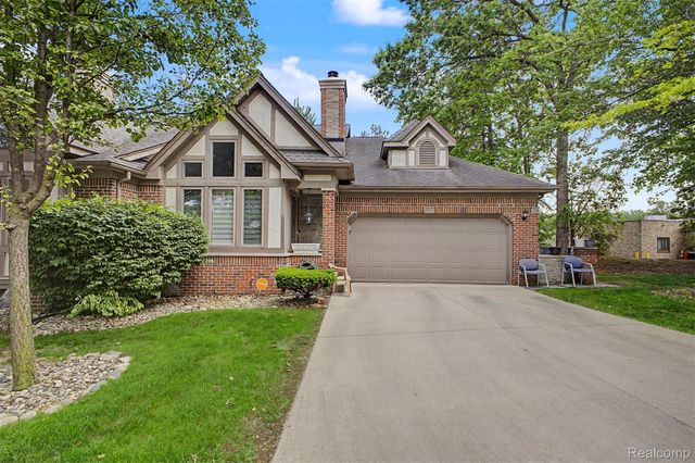 816 N Beech Daly Road, Dearborn Heights, MI 48127