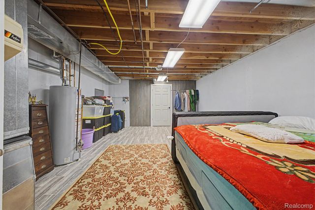 816 N Beech Daly Road, Dearborn Heights, MI 48127