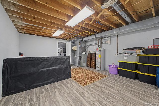 816 N Beech Daly Road, Dearborn Heights, MI 48127