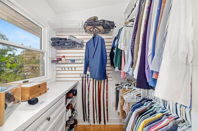 1434 LADUE LANE, Sarasota, FL 34231