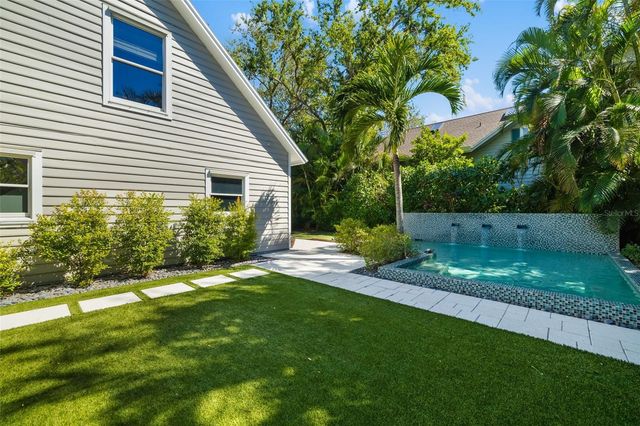 1434 LADUE LANE, Sarasota, FL 34231