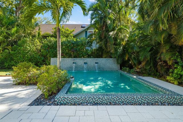 1434 LADUE LANE, Sarasota, FL 34231