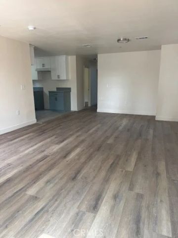7019 Estrella, Los Angeles, CA 90044
