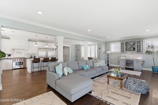 9 Griffin Street, Monmouth Beach, NJ 07750