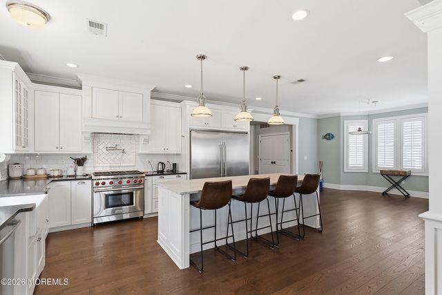 9 Griffin Street, Monmouth Beach, NJ 07750