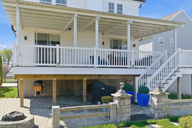 9 Griffin Street, Monmouth Beach, NJ 07750
