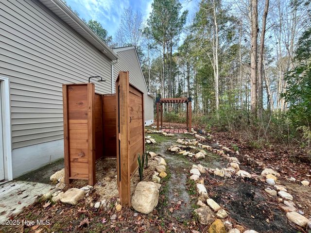 3290 Caratoke Highway, Currituck, NC 27929