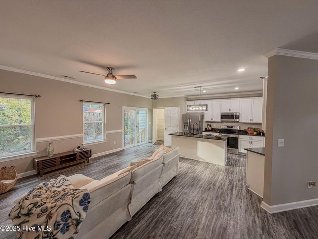 3290 Caratoke Highway, Currituck, NC 27929