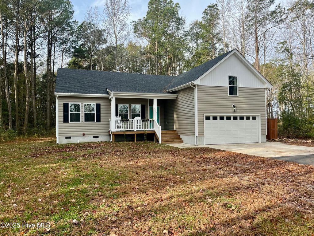 3290 Caratoke Highway, Currituck, NC 27929
