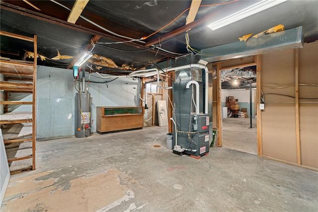 4049 Montana Road, Ottawa, KS 66067