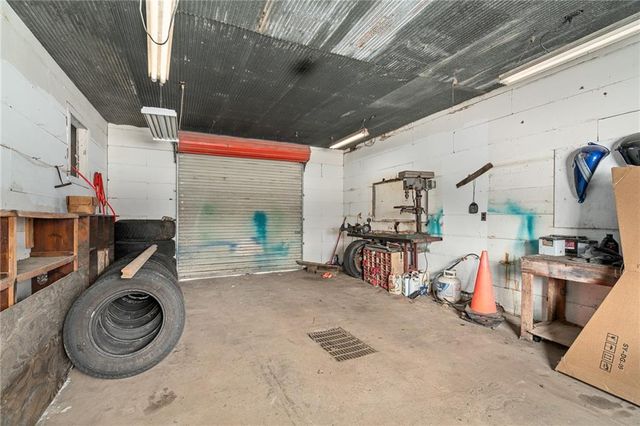 4049 Montana Road, Ottawa, KS 66067