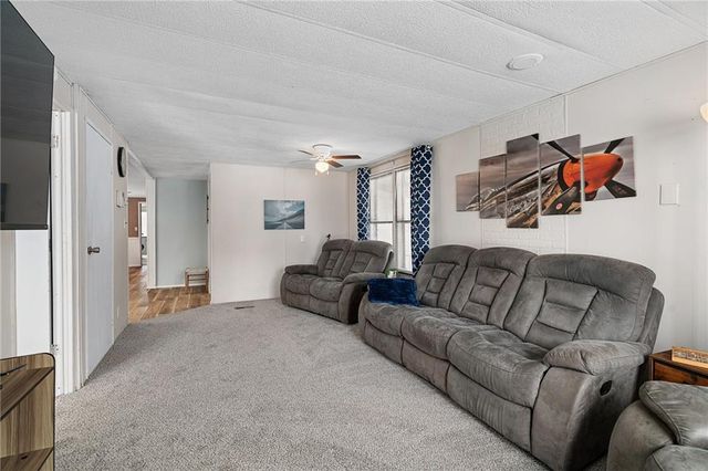 4049 Montana Road, Ottawa, KS 66067