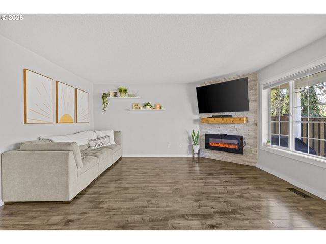 42017 Nw ELMHURST Ct, Banks, OR 97106