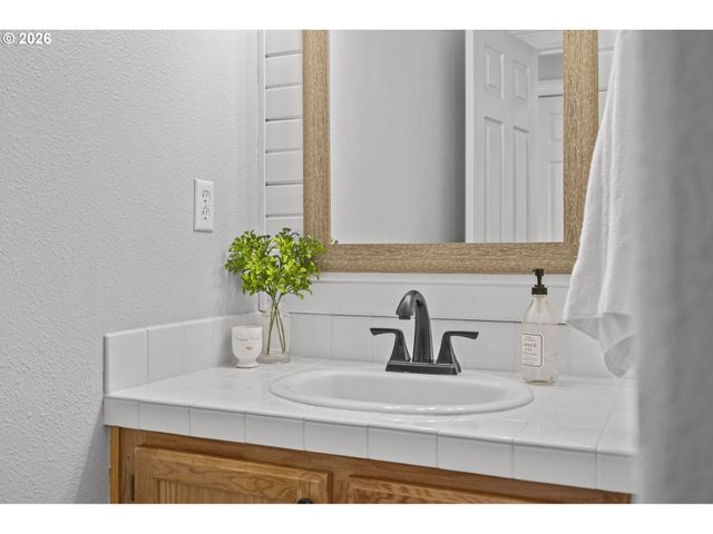 42017 Nw ELMHURST Ct, Banks, OR 97106