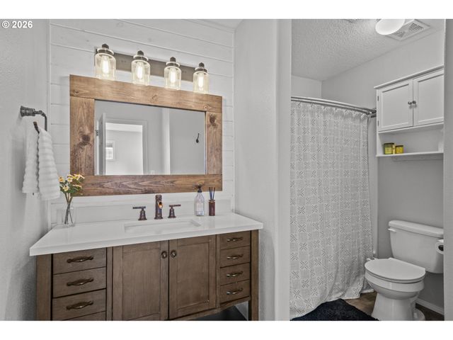 42017 Nw ELMHURST Ct, Banks, OR 97106