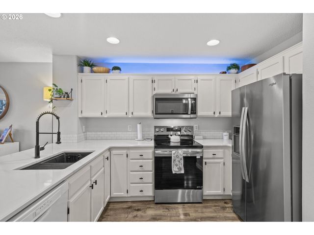 42017 Nw ELMHURST Ct, Banks, OR 97106