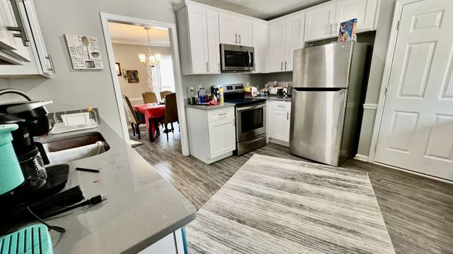 909 Lamont Ln, Clarksville, TN 37042