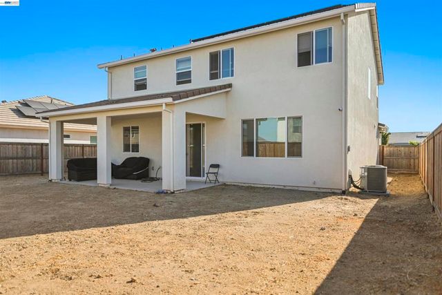 9620 Mason Trails Rd, Roseville, CA 95747