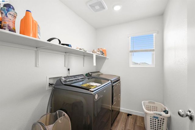 9620 Mason Trails Rd, Roseville, CA 95747