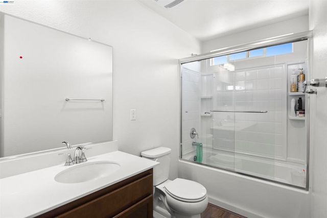 9620 Mason Trails Rd, Roseville, CA 95747