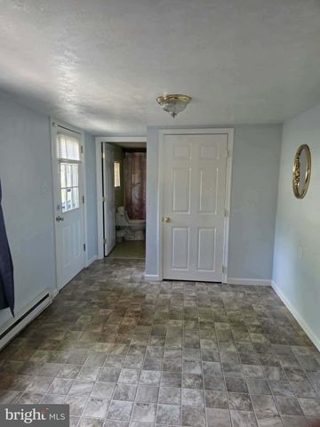 702 DOLLAR, Bunker Hill, WV 25413