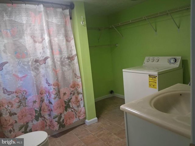 702 DOLLAR, Bunker Hill, WV 25413