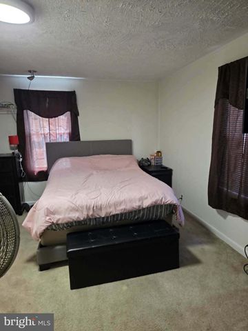 702 DOLLAR, Bunker Hill, WV 25413