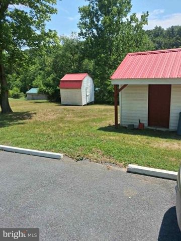 702 DOLLAR, Bunker Hill, WV 25413
