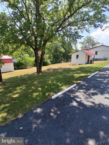 702 DOLLAR, Bunker Hill, WV 25413