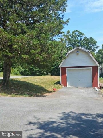 702 DOLLAR, Bunker Hill, WV 25413