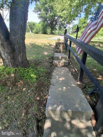 702 DOLLAR, Bunker Hill, WV 25413